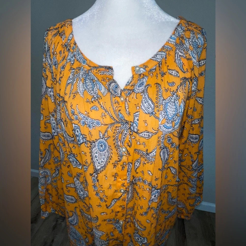 NWOT CHAPS women’s blouse - Picture 2 of 9
